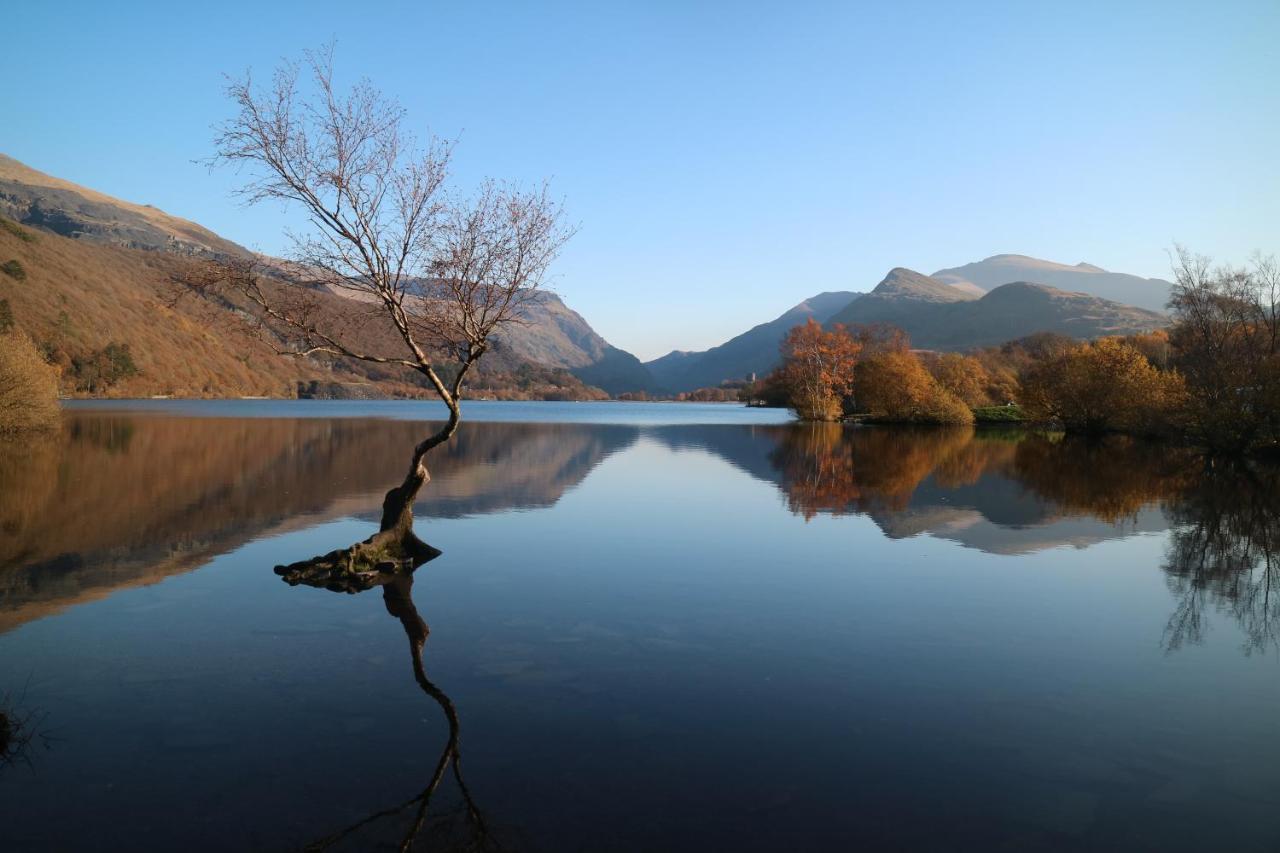 Glyn Afon Hotel เคอร์นาวอน ภายนอก รูปภาพ