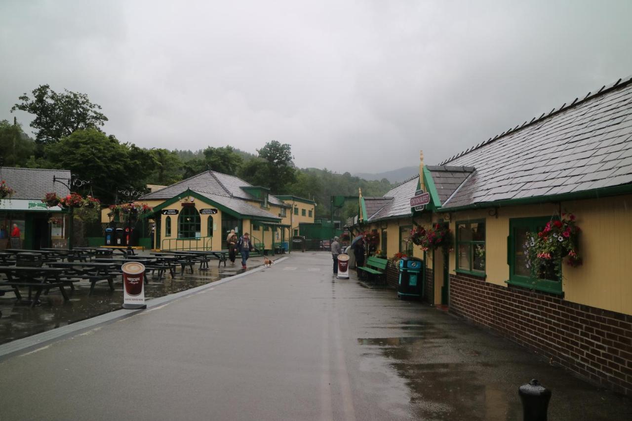 Glyn Afon Hotel เคอร์นาวอน ภายนอก รูปภาพ